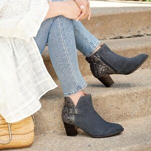 Vionic Naomi Grey Snake Print Bootie Water-resistant 2.5” Heel